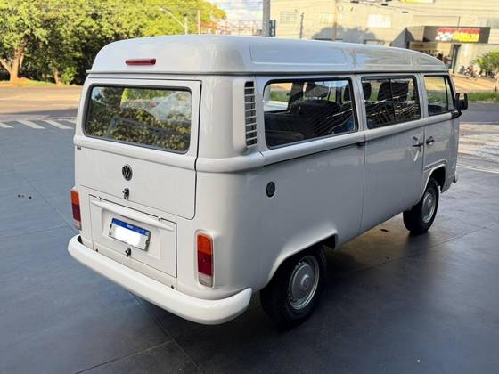 VOLKSWAGEN KOMBI 1.4 MI STD LOTAÇÃO 8V FLEX 3P MANUAL VOLKSWAGEN KOMBI 1.4 MI STD LOTAÇÃO 8V FLEX 3P MANUAL